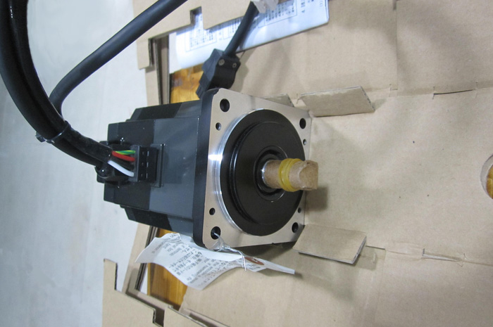 HC-UFS23B Mitsubishi servo motor